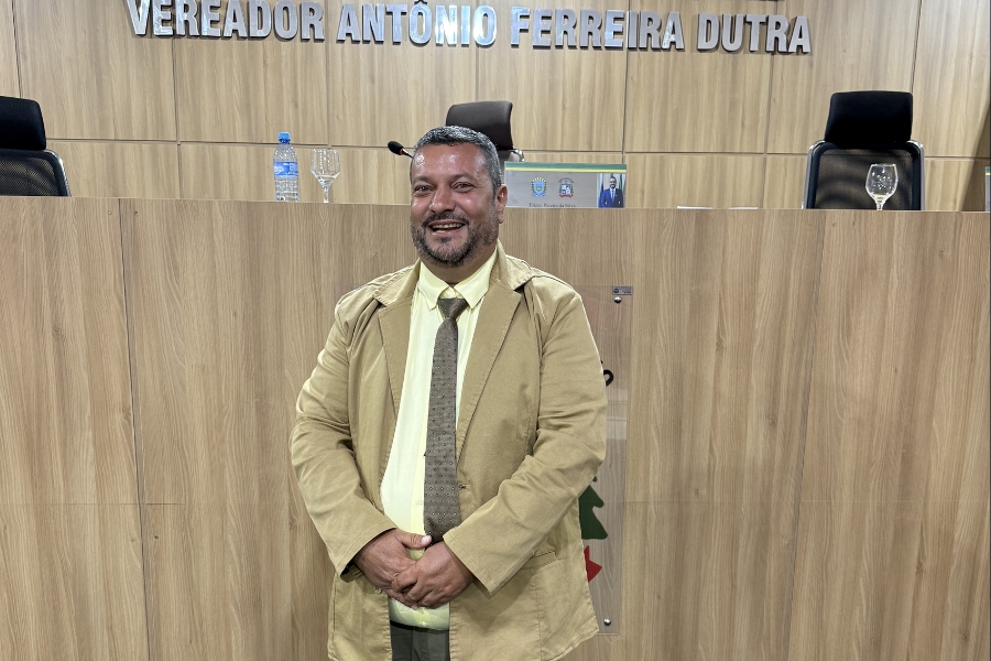 Pedrinho do Ferro Velho toma posse e assume como vereador de Água Clara